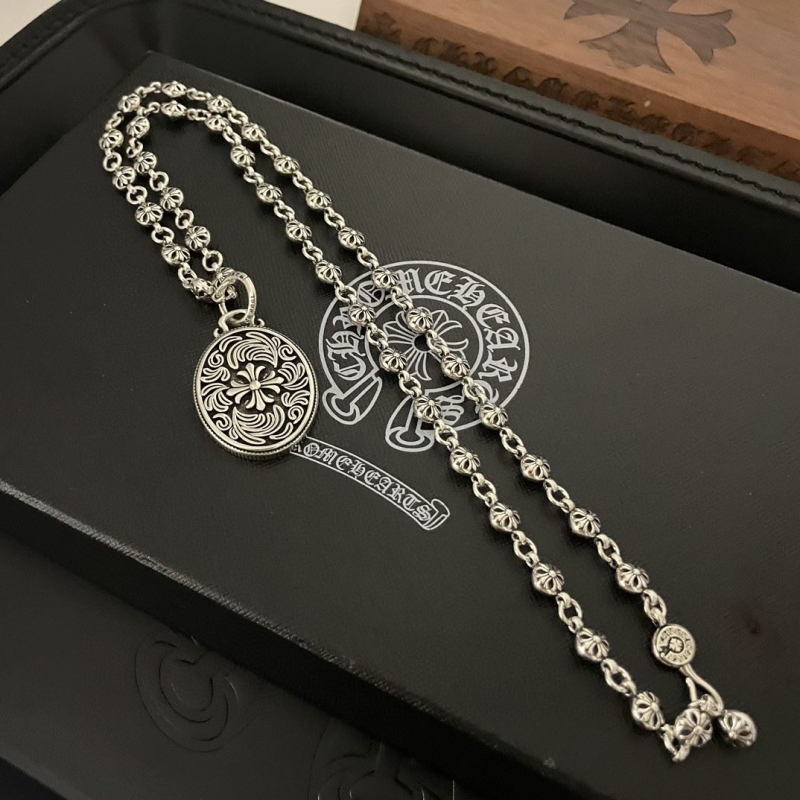 Ch**me He**ts necklaces